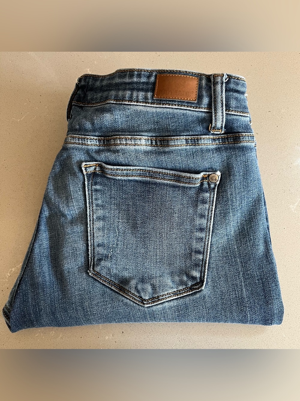 Judy Blue Women’s Slim Fit Straight Leg Denim Jeans Medium Wash Size 13/31 - Picture 5 of 8